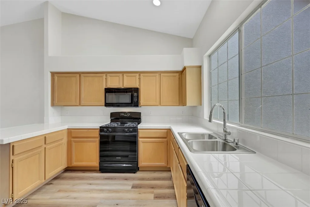 9962 Catalina Canyon, Las Vegas, NV 89147