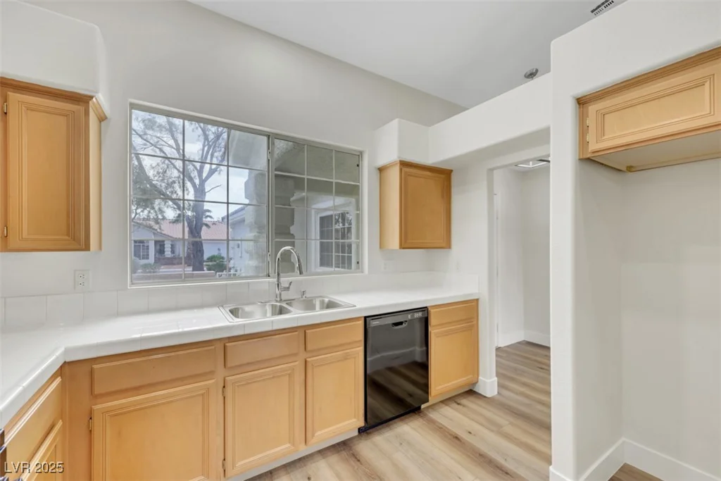 9962 Catalina Canyon, Las Vegas, NV 89147