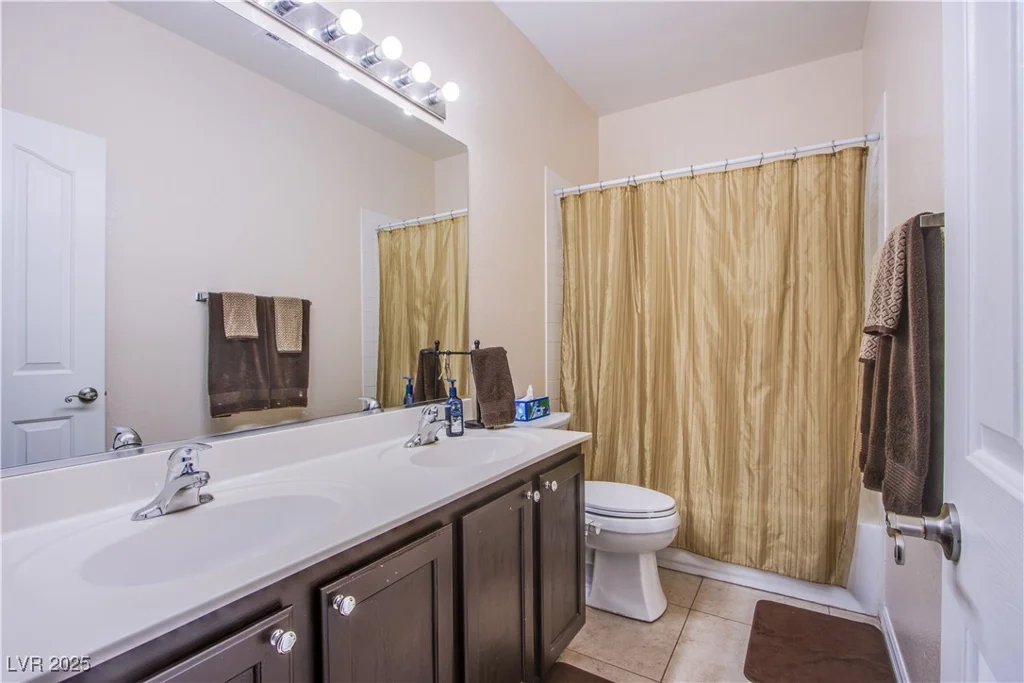 1552 Livingston, Henderson, NV 89012