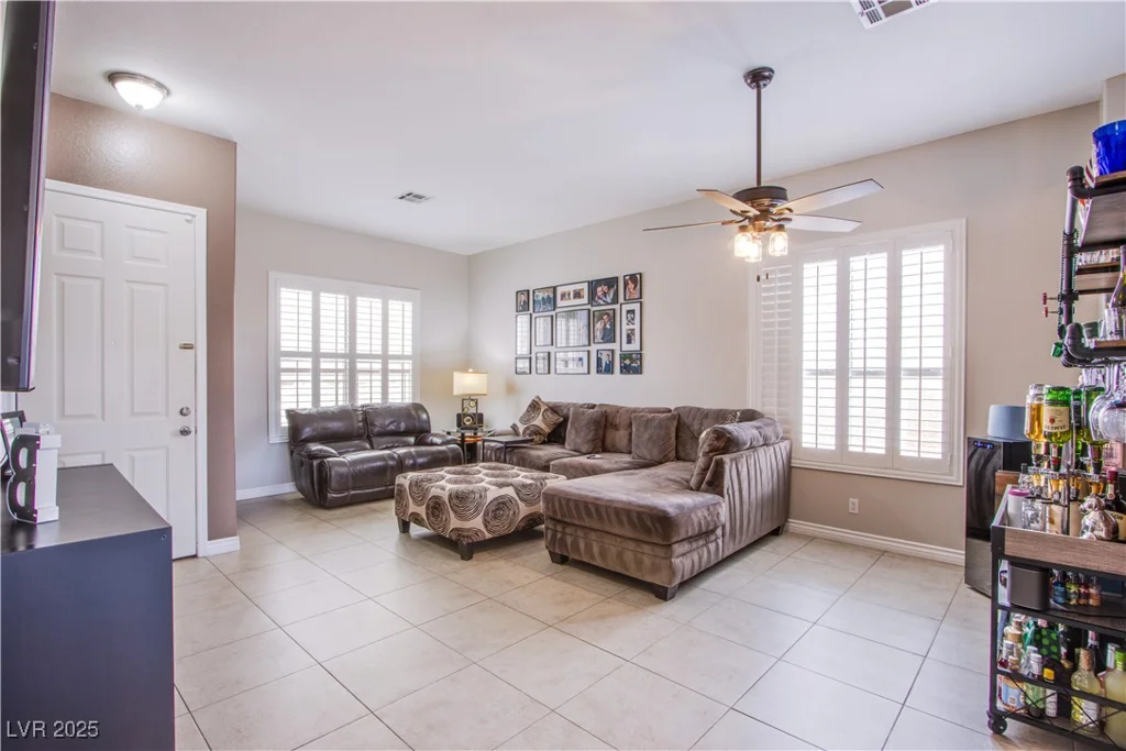 1552 Livingston, Henderson, NV 89012