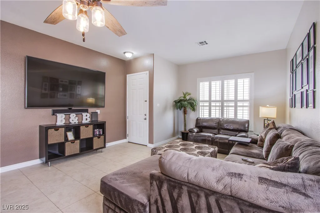1552 Livingston, Henderson, NV 89012