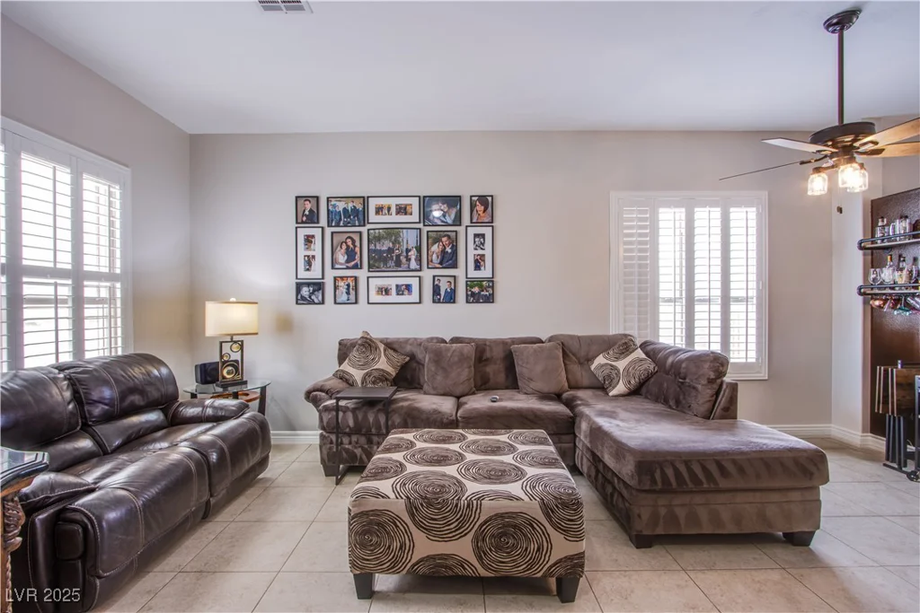 1552 Livingston, Henderson, NV 89012