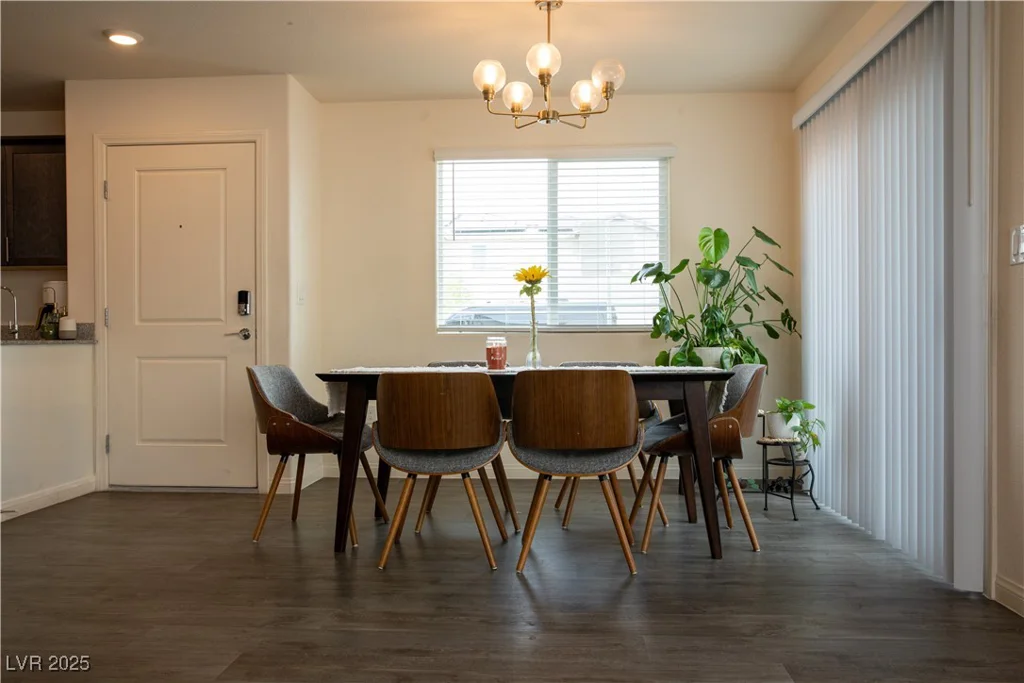 6824 Satin Silver, North Las Vegas, NV 89086