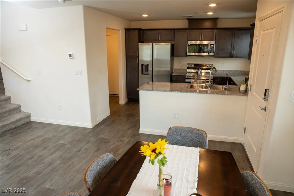 6824 Satin Silver, North Las Vegas, NV 89086