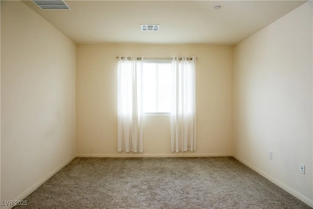 6824 Satin Silver, North Las Vegas, NV 89086