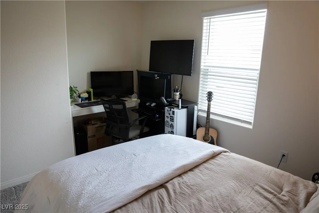 6824 Satin Silver, North Las Vegas, NV 89086