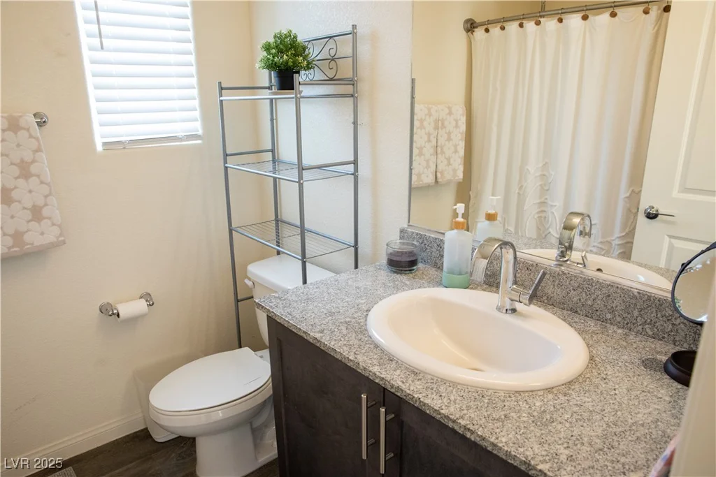 6824 Satin Silver, North Las Vegas, NV 89086