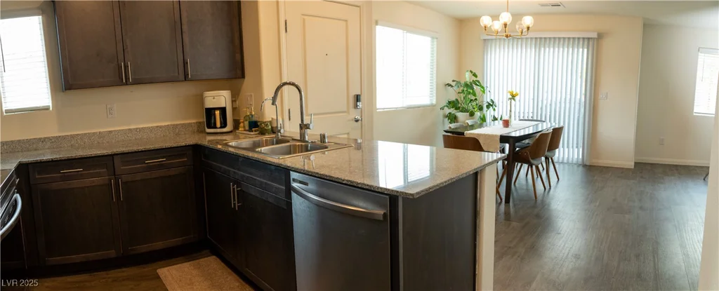6824 Satin Silver, North Las Vegas, NV 89086