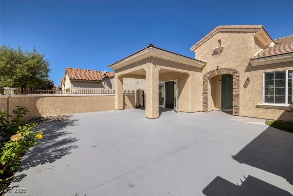 2219 Sawtooth Mountain, Henderson, NV 89044