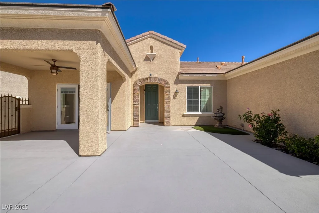 2219 Sawtooth Mountain, Henderson, NV 89044