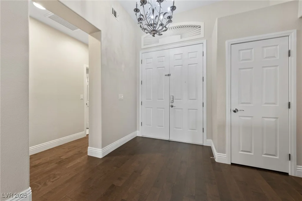 616 Canyon Brook, Las Vegas, NV 89145