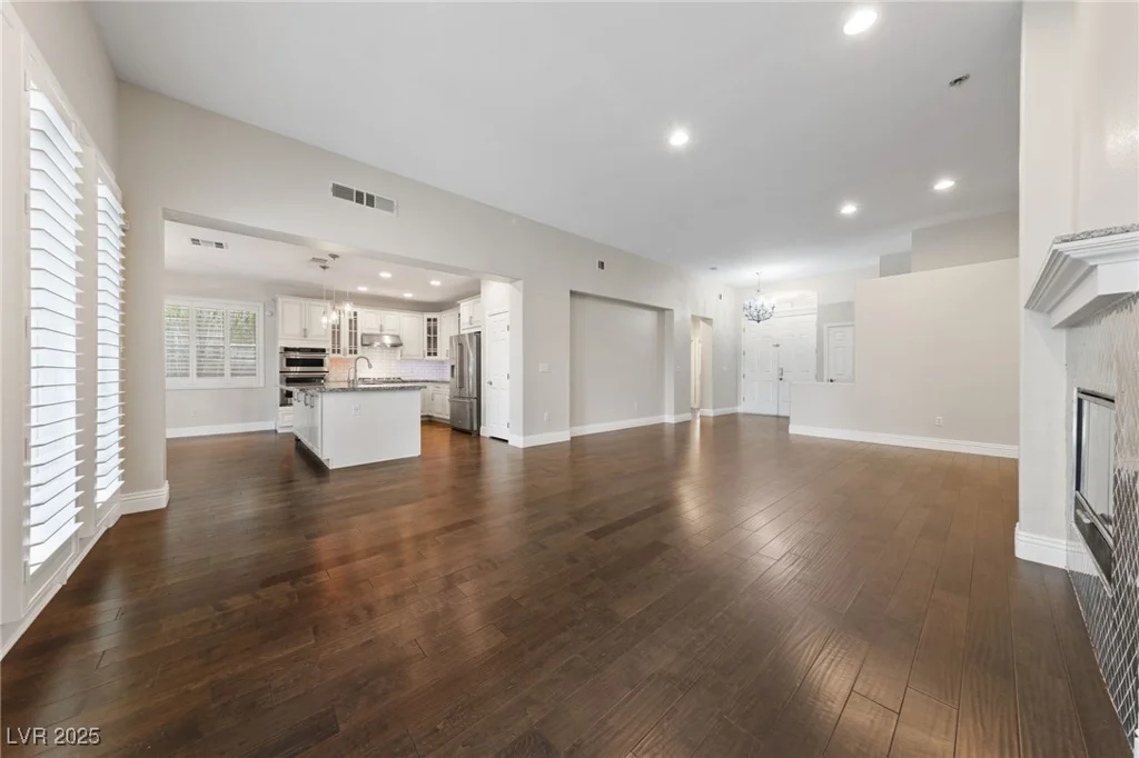 616 Canyon Brook, Las Vegas, NV 89145