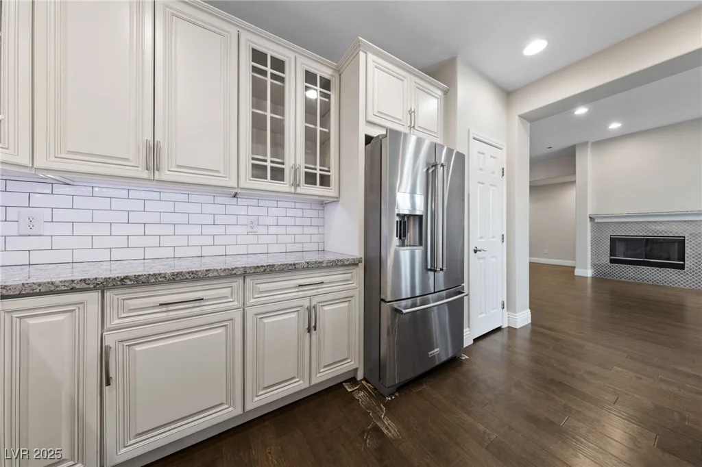 616 Canyon Brook, Las Vegas, NV 89145