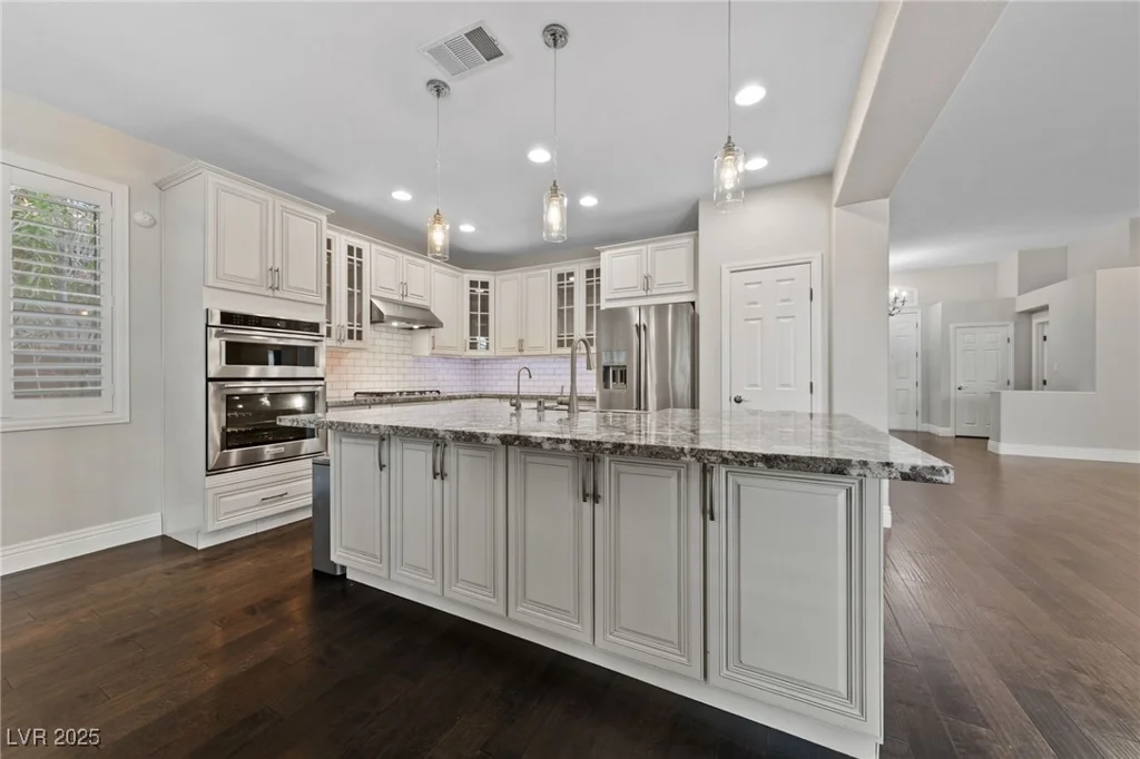 616 Canyon Brook, Las Vegas, NV 89145