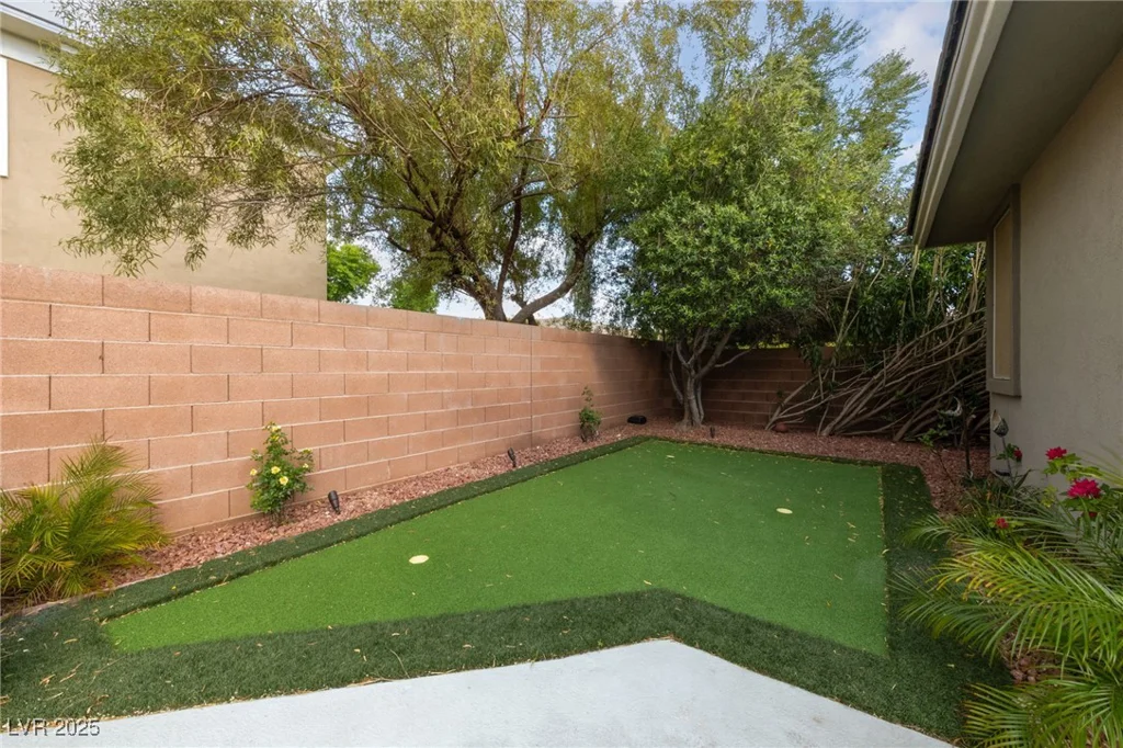 616 Canyon Brook, Las Vegas, NV 89145
