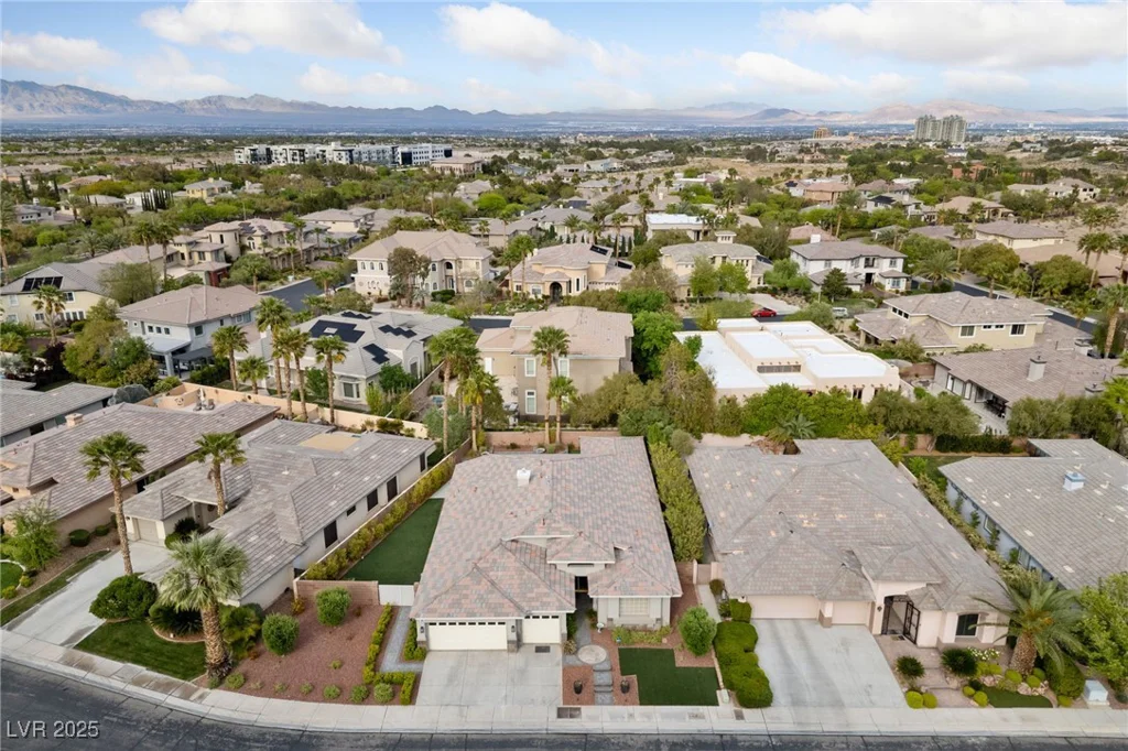 616 Canyon Brook, Las Vegas, NV 89145