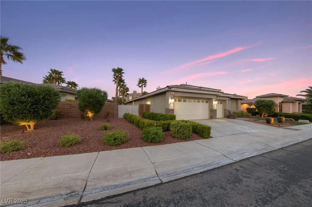 616 Canyon Brook, Las Vegas, NV 89145