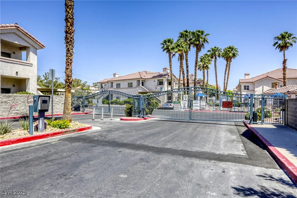 2117 Echo Bay, Las Vegas, NV 89128