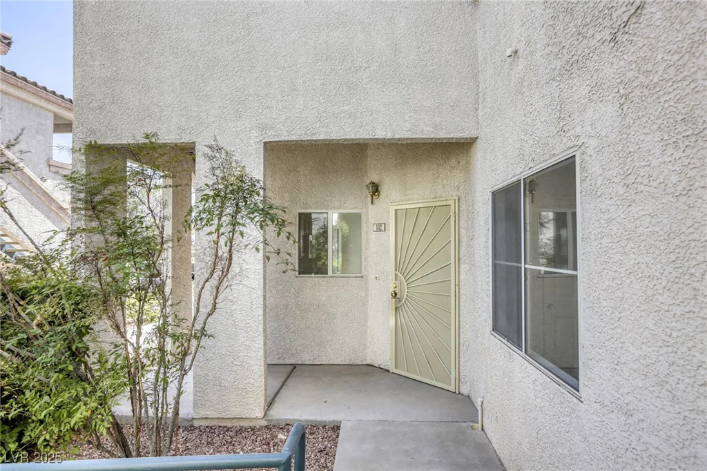 2117 Echo Bay, Las Vegas, NV 89128