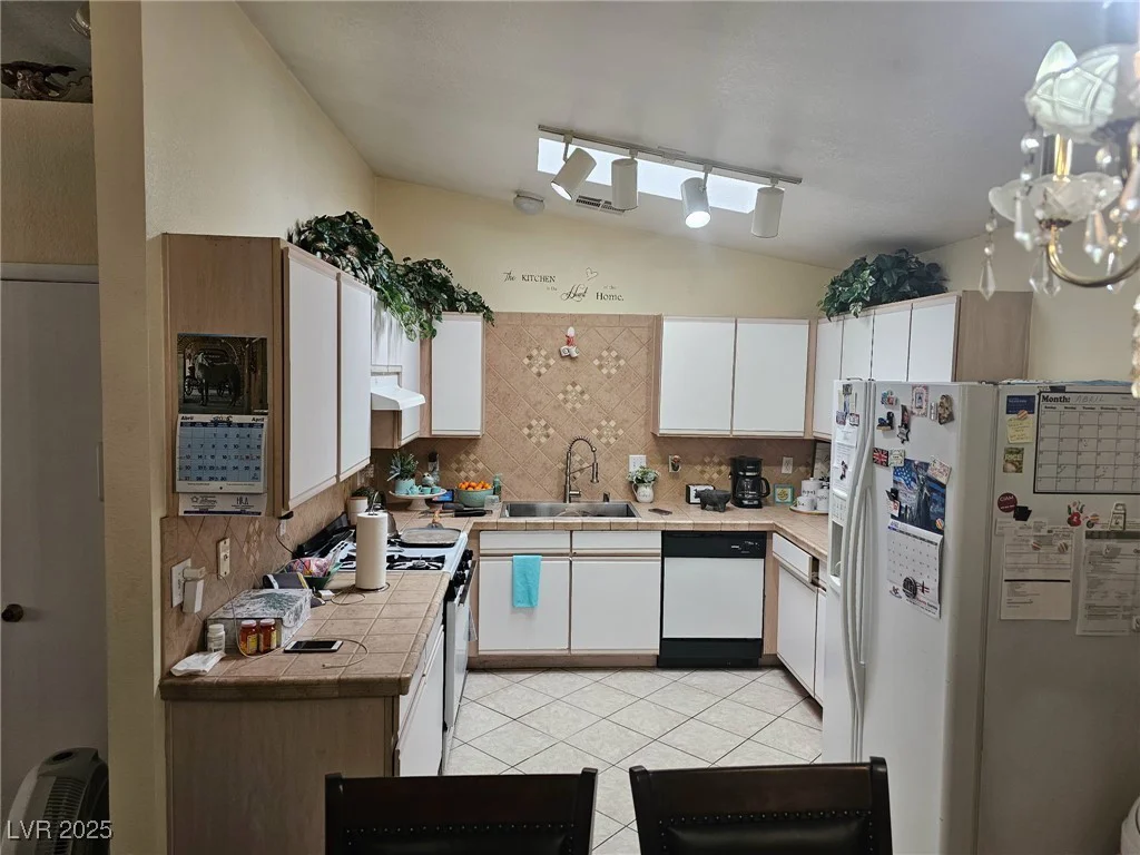 1821 Windy Gap, Las Vegas, NV 89106