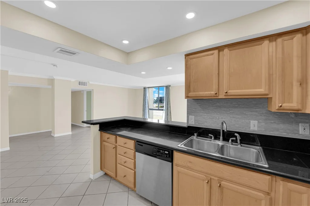 3930 University Center, Las Vegas, NV 89119