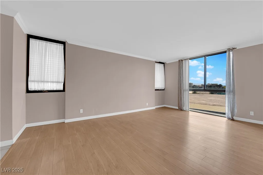 3930 University Center, Las Vegas, NV 89119