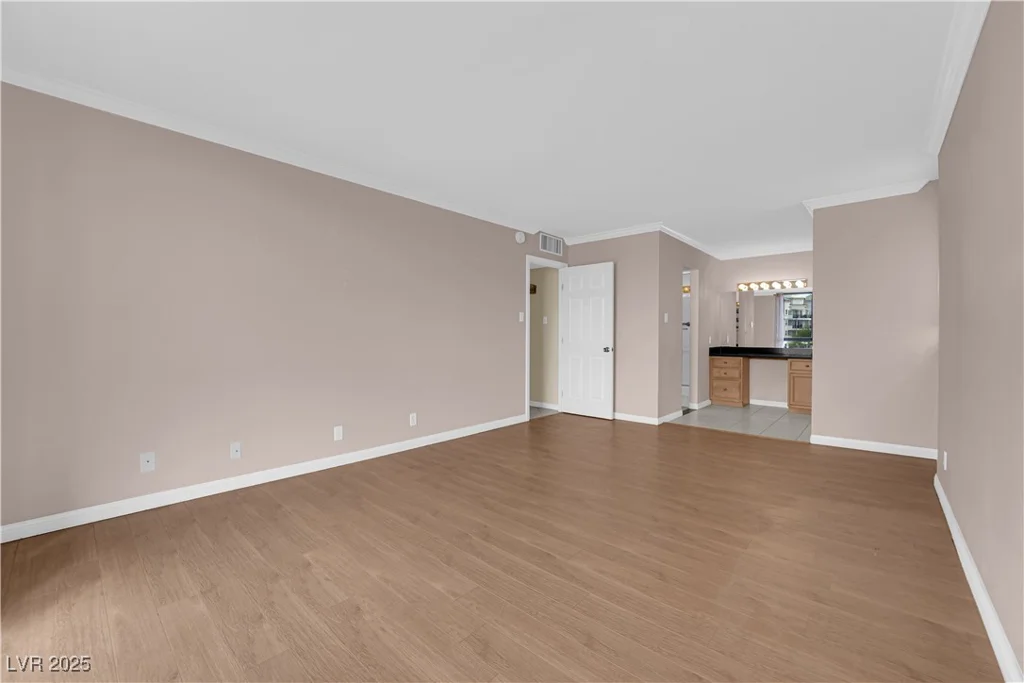 3930 University Center, Las Vegas, NV 89119