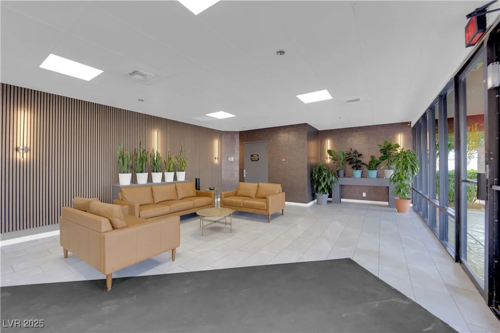 3930 University Center, Las Vegas, NV 89119