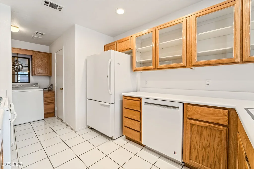 5025 Starfinder, Las Vegas, NV 89108