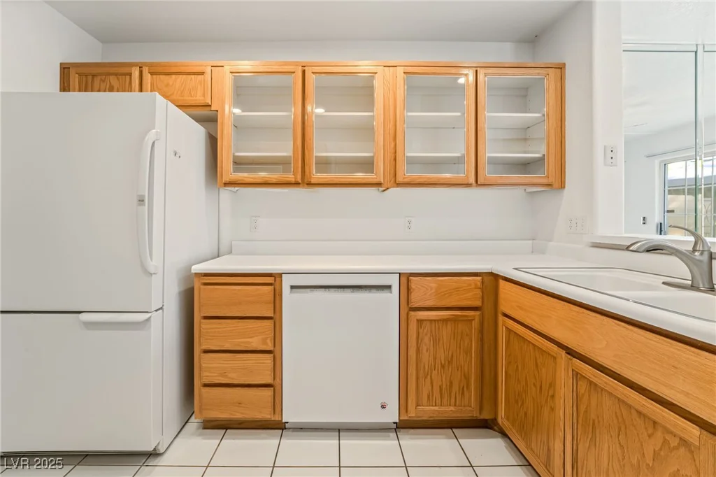 5025 Starfinder, Las Vegas, NV 89108