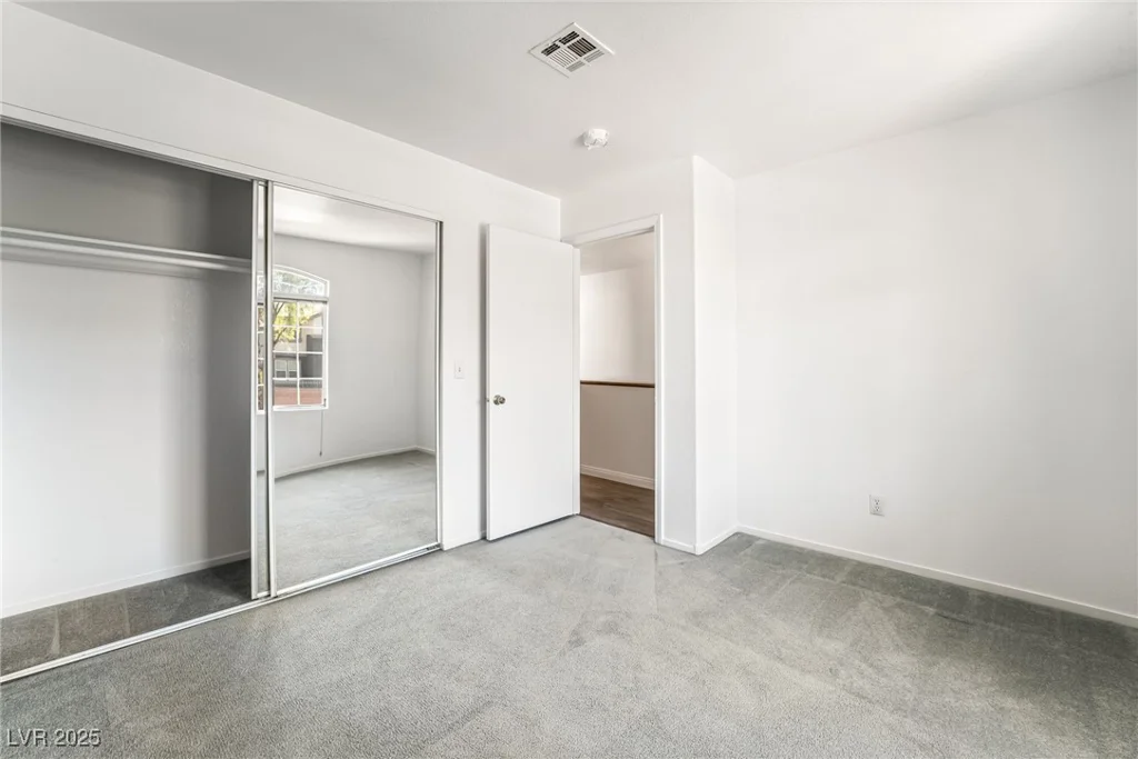 5025 Starfinder, Las Vegas, NV 89108