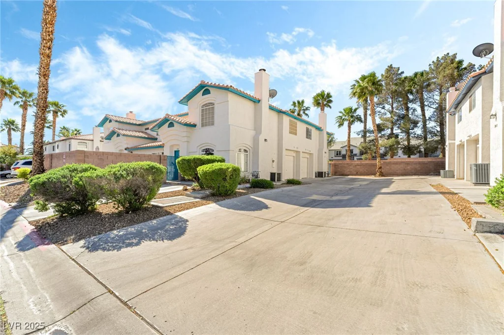 5025 Starfinder, Las Vegas, NV 89108