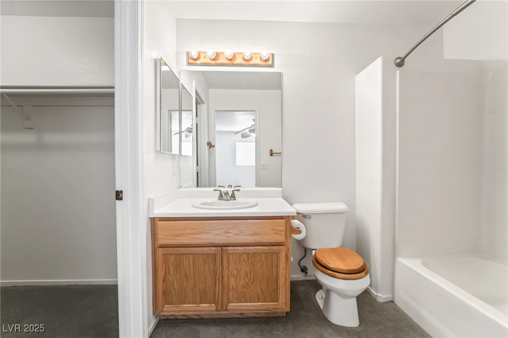 5025 Starfinder, Las Vegas, NV 89108