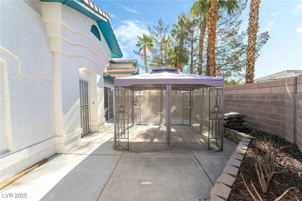 5025 Starfinder, Las Vegas, NV 89108
