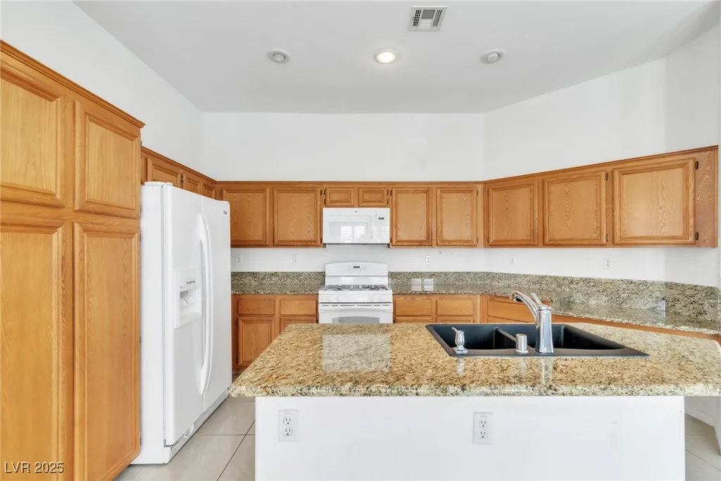 7990 Timber Horn, Las Vegas, NV 89147