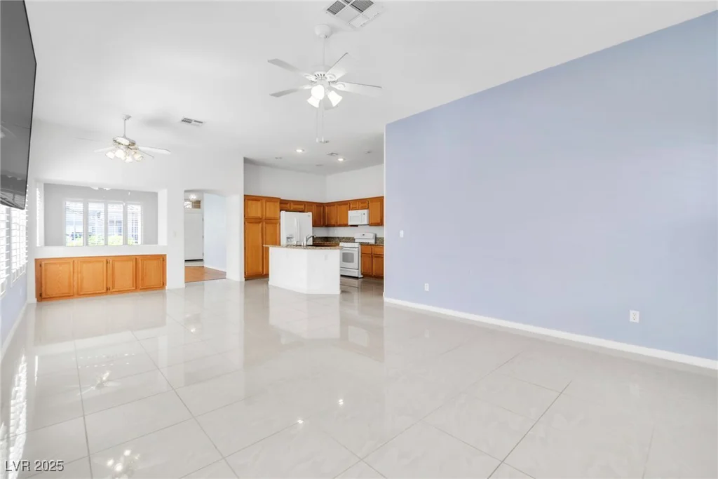 7990 Timber Horn, Las Vegas, NV 89147