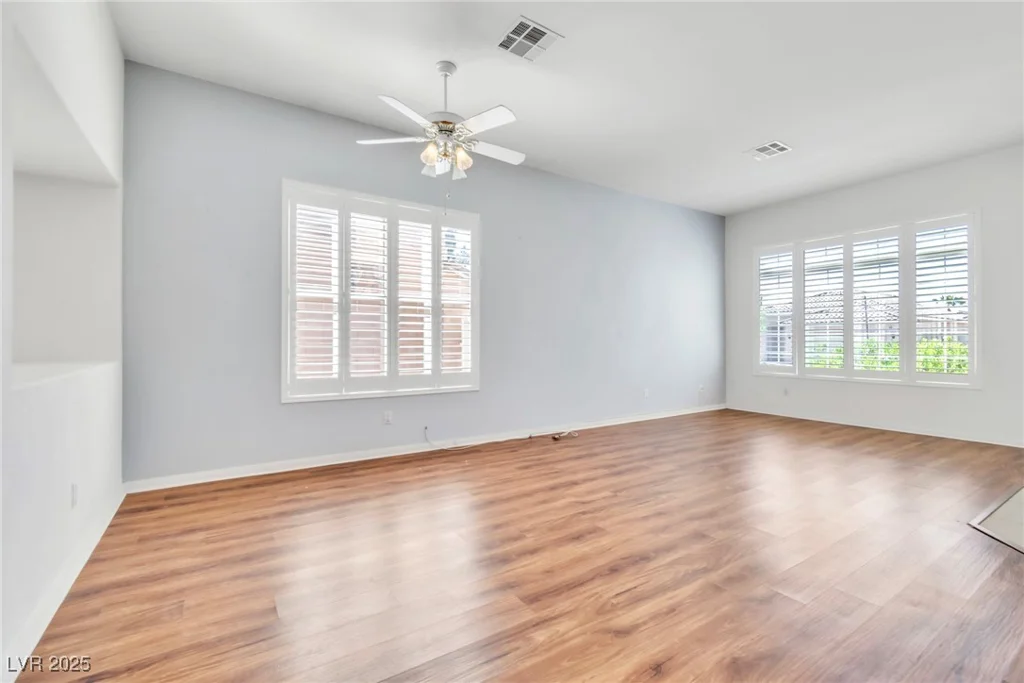 7990 Timber Horn, Las Vegas, NV 89147