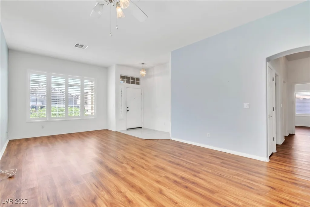 7990 Timber Horn, Las Vegas, NV 89147