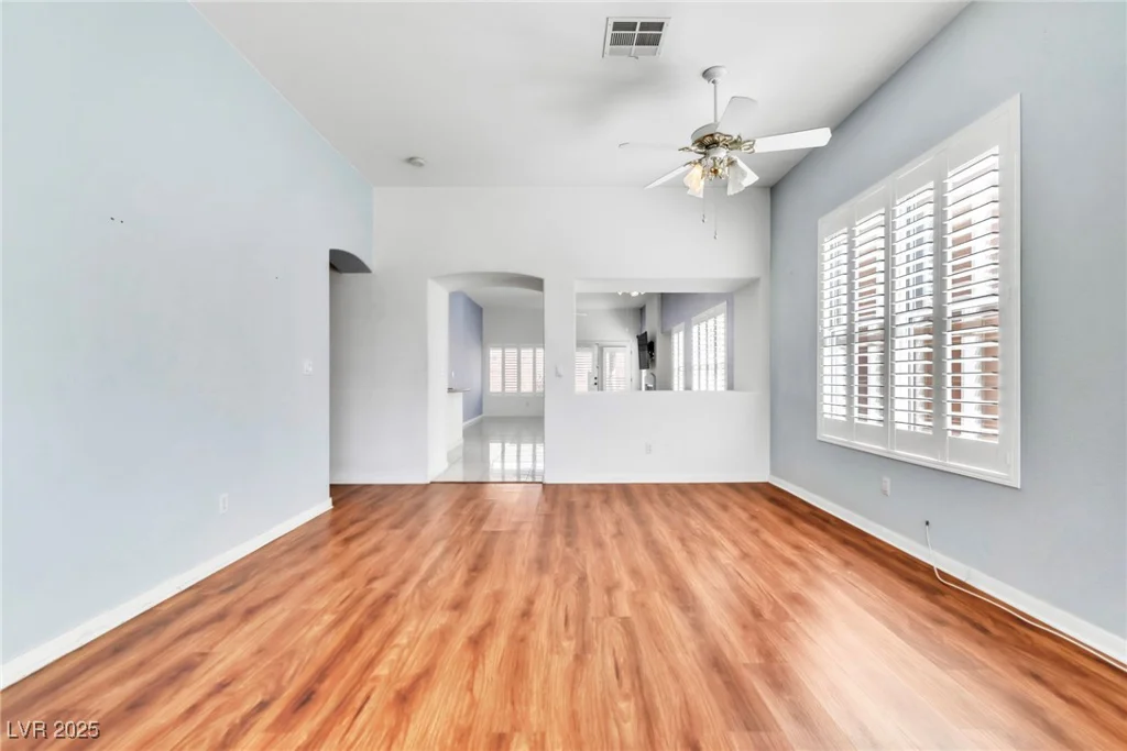 7990 Timber Horn, Las Vegas, NV 89147