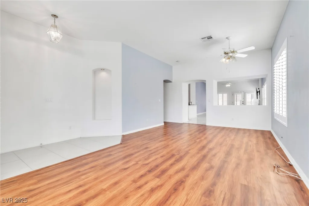 7990 Timber Horn, Las Vegas, NV 89147