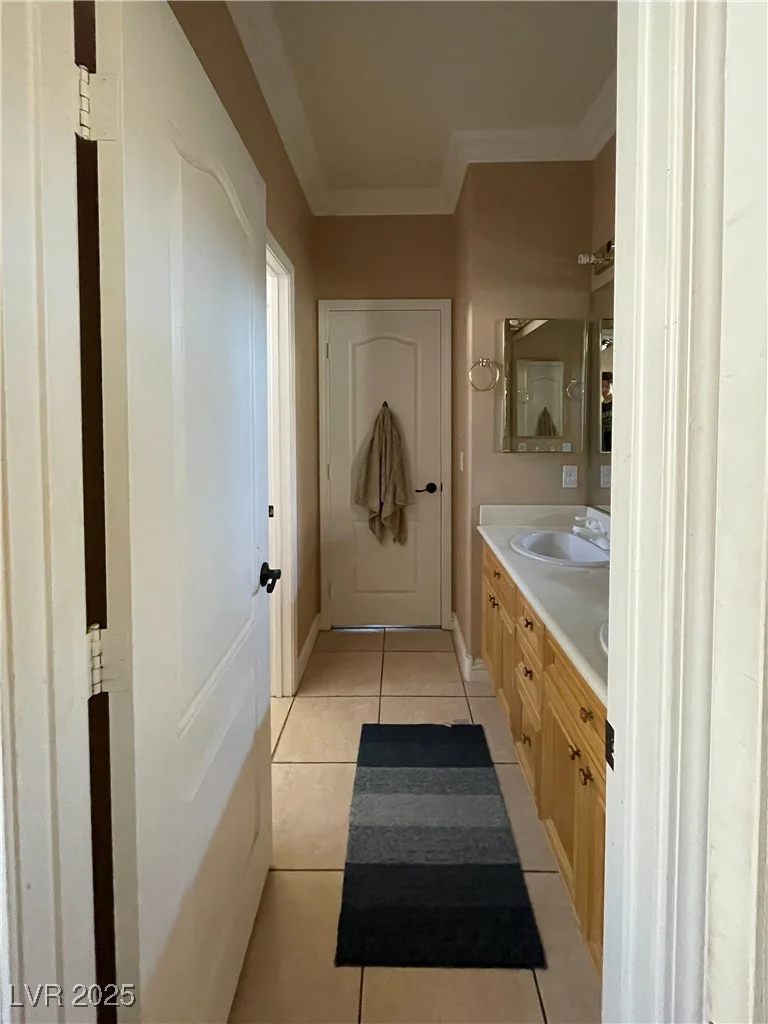 9012 Alpine Peaks, Las Vegas, NV 89147
