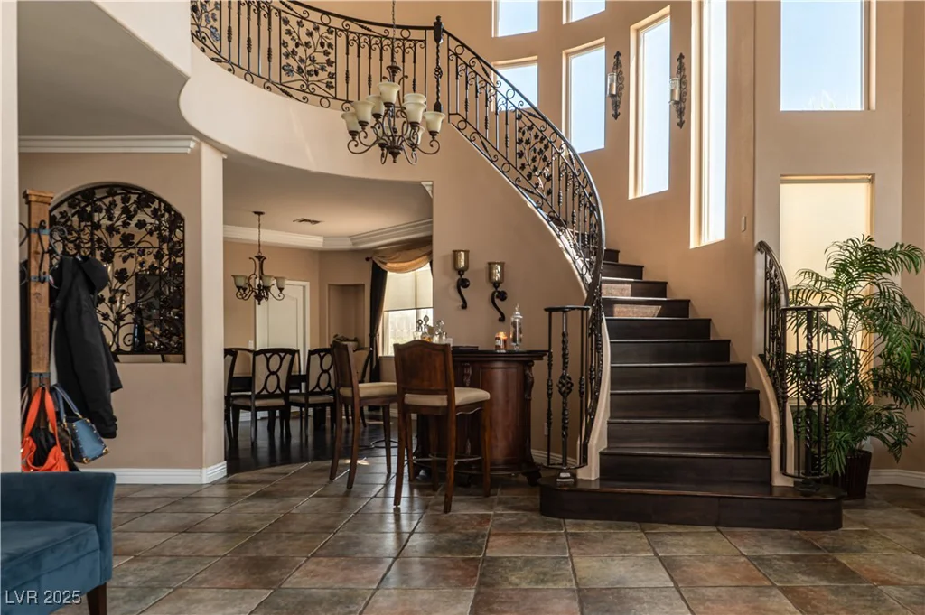 9012 Alpine Peaks, Las Vegas, NV 89147