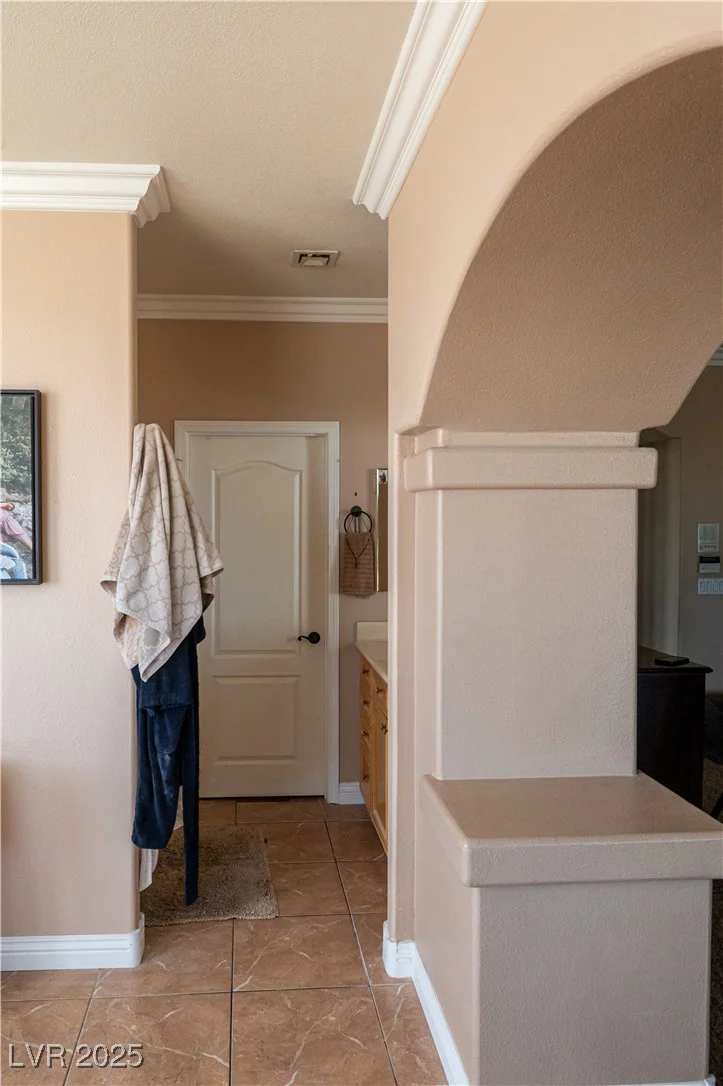9012 Alpine Peaks, Las Vegas, NV 89147