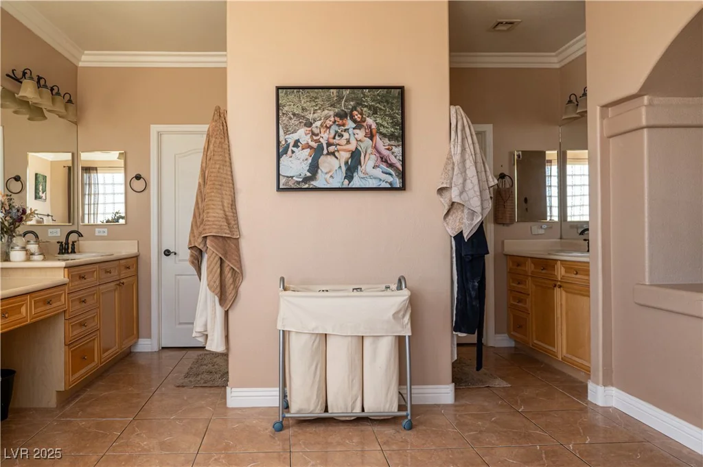 9012 Alpine Peaks, Las Vegas, NV 89147