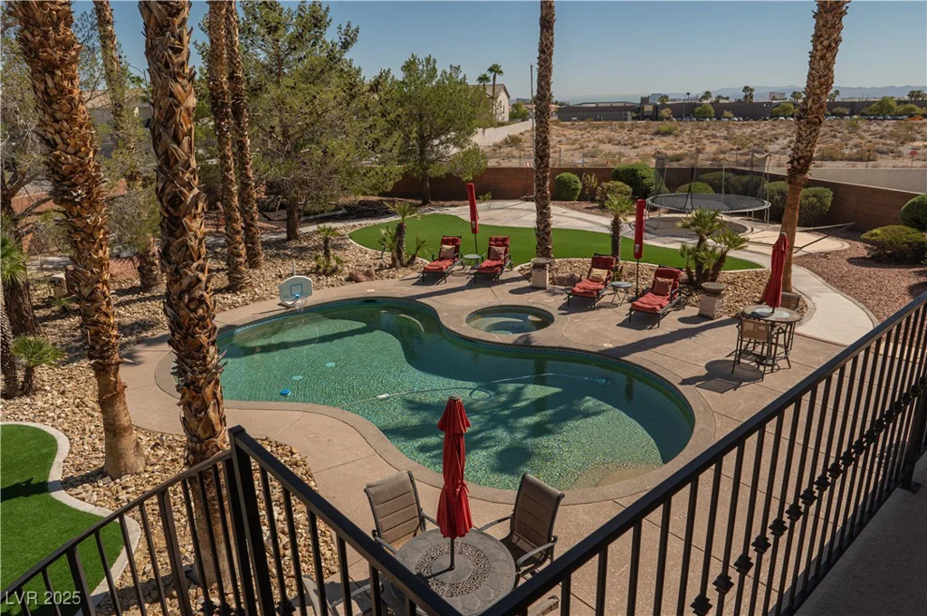 9012 Alpine Peaks, Las Vegas, NV 89147