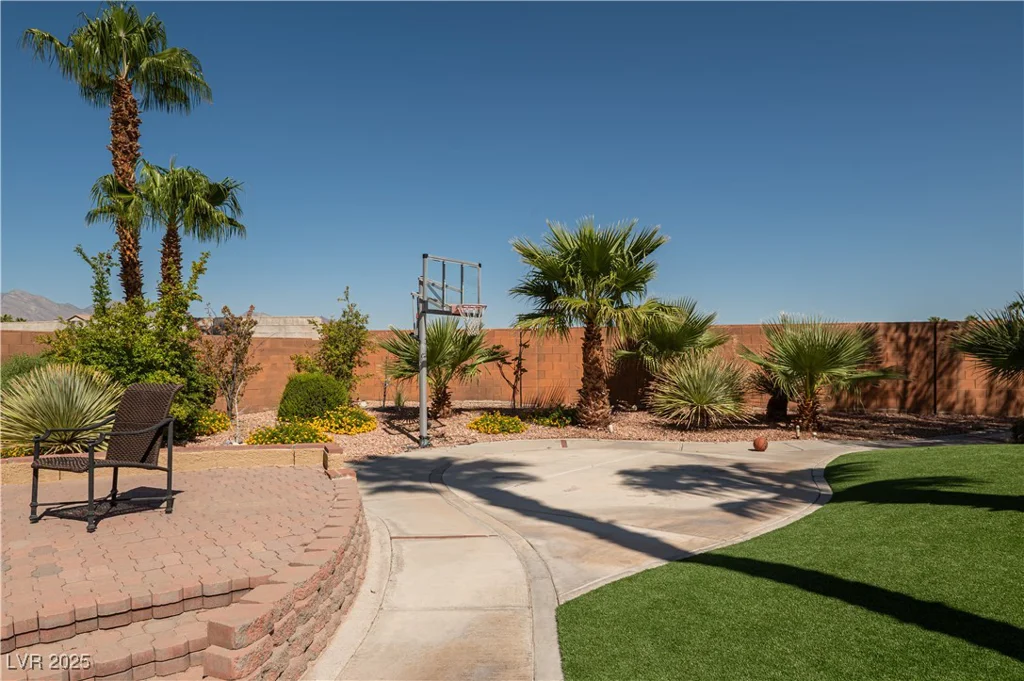 9012 Alpine Peaks, Las Vegas, NV 89147