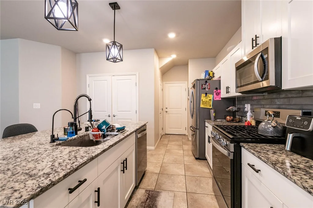 7721 Sheliak, North Las Vegas, NV 89084