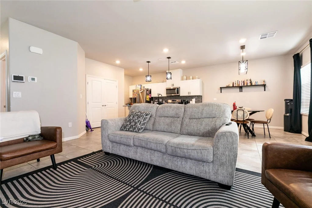 7721 Sheliak, North Las Vegas, NV 89084