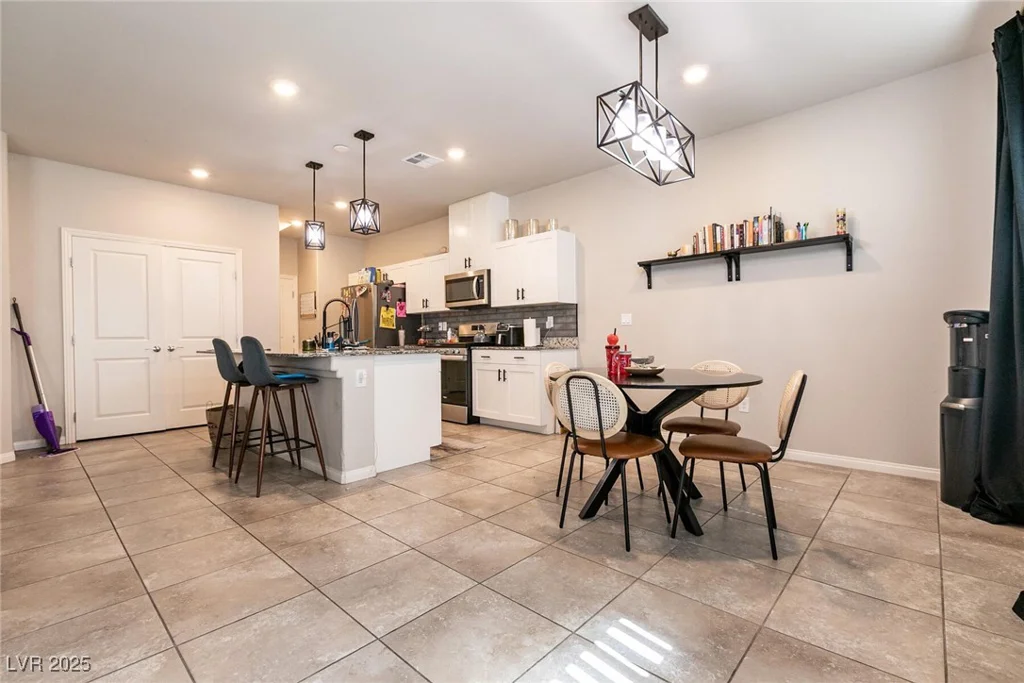 7721 Sheliak, North Las Vegas, NV 89084