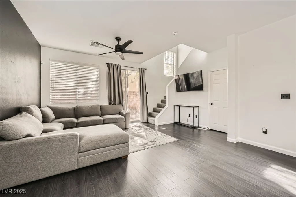 2714 Cottonwillow, Las Vegas, NV 89135